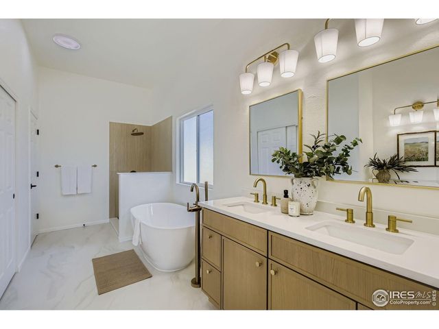 657 Clarendon Dr, Longmont, CO 80504