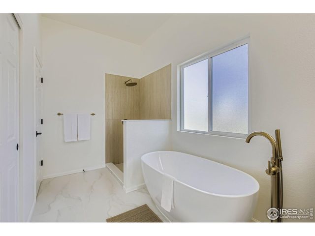 657 Clarendon Dr, Longmont, CO 80504