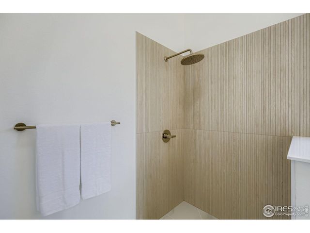 657 Clarendon Dr, Longmont, CO 80504