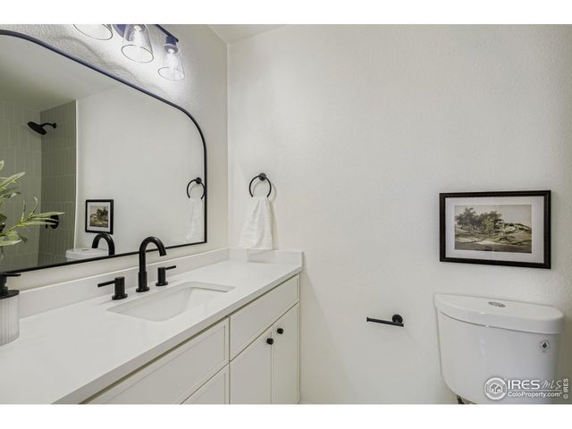 657 Clarendon Dr, Longmont, CO 80504