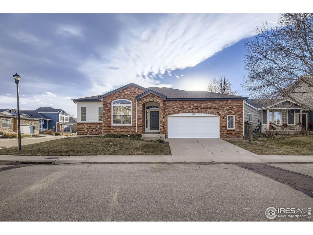 657 Clarendon Dr, Longmont, CO 80504