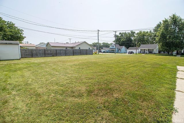 825 Rockshire Court, Gas City, IN 46933