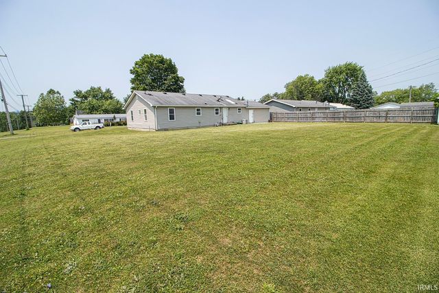 825 Rockshire Court, Gas City, IN 46933
