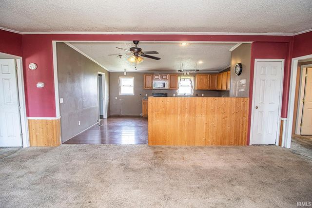 825 Rockshire Court, Gas City, IN 46933