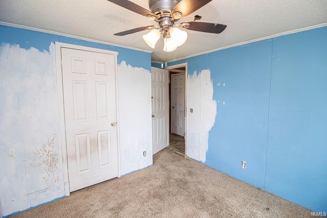 825 Rockshire Court, Gas City, IN 46933