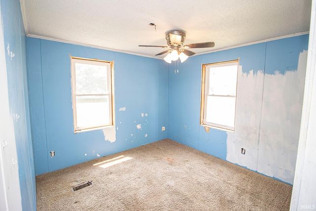 825 Rockshire Court, Gas City, IN 46933