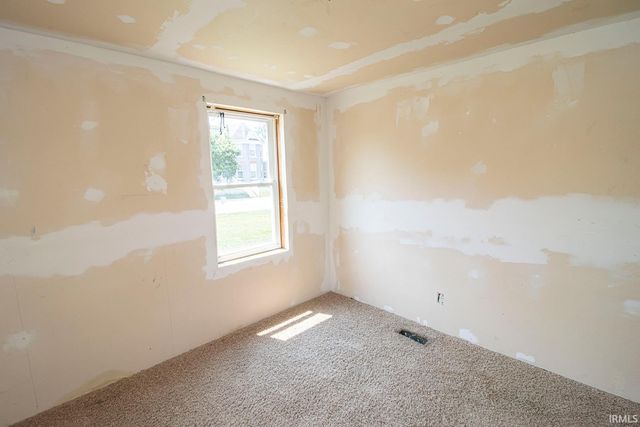 825 Rockshire Court, Gas City, IN 46933