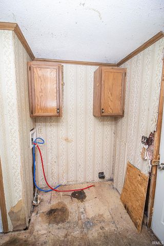 825 Rockshire Court, Gas City, IN 46933
