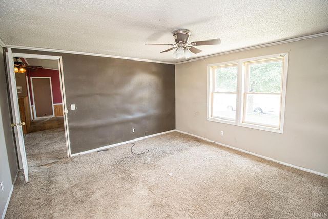 825 Rockshire Court, Gas City, IN 46933