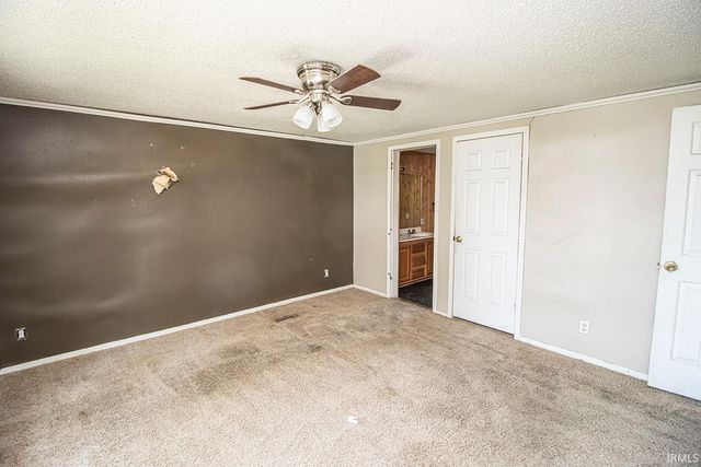 825 Rockshire Court, Gas City, IN 46933