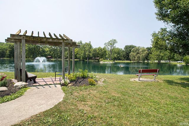 825 Rockshire Court, Gas City, IN 46933