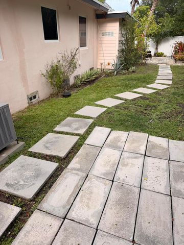 2018 NE 14th Court 2018, Fort Lauderdale, FL 33304