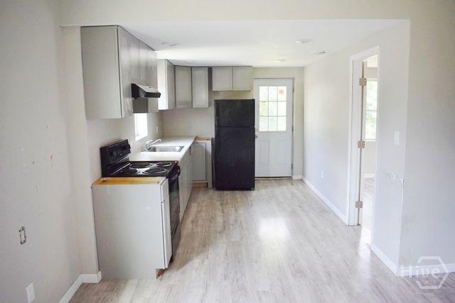 1025 Elliott Avenue, Savannah, GA 31415