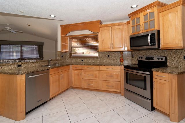 2293 SW 182nd Way, Miramar, FL 33029