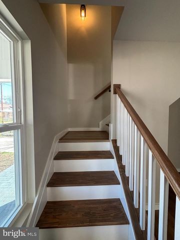 129 EVANS ST, Manassas Park, VA 20111