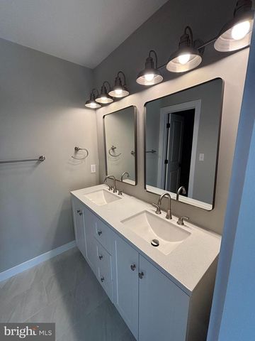 129 EVANS ST, Manassas Park, VA 20111