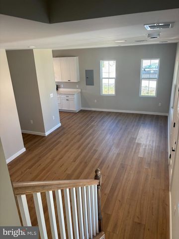 129 EVANS ST, Manassas Park, VA 20111