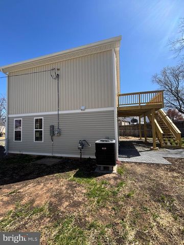 129 EVANS ST, Manassas Park, VA 20111