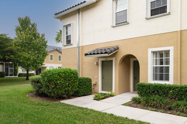 1600 SE SHEFFIELD Terrace 201, Stuart, FL 34994