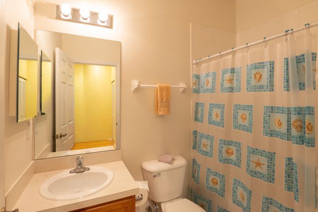 1600 SE SHEFFIELD Terrace 201, Stuart, FL 34994