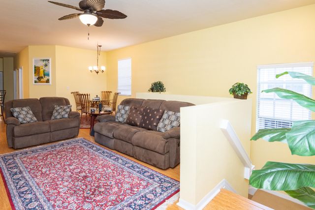 1600 SE SHEFFIELD Terrace 201, Stuart, FL 34994