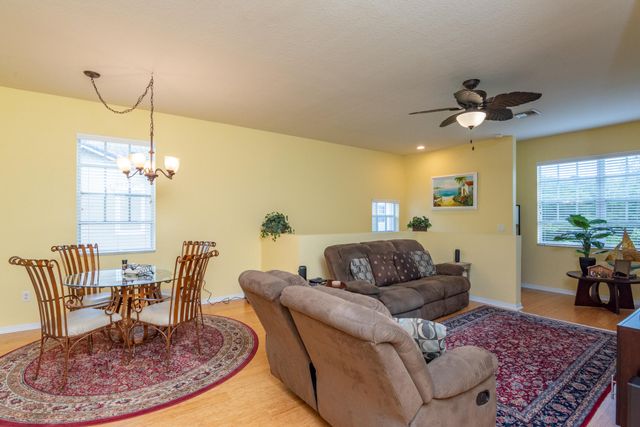 1600 SE SHEFFIELD Terrace 201, Stuart, FL 34994