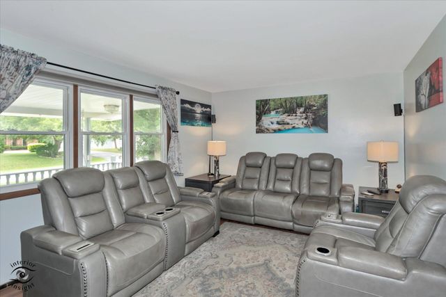 1400 Brandywine Road, Crown Point, IN 46307