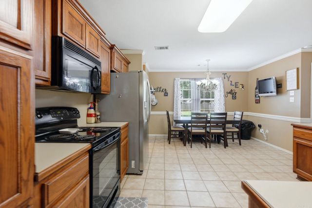 1819 Pleasant Point Circle, Bryant, AR 72022