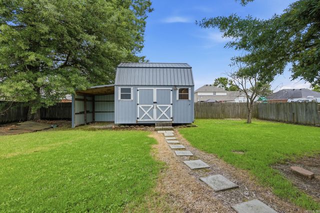 1819 Pleasant Point Circle, Bryant, AR 72022