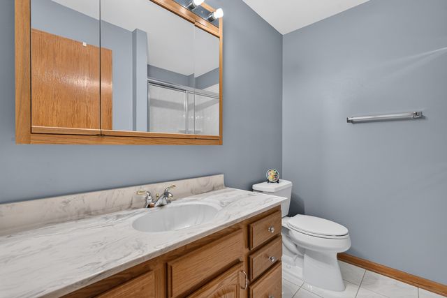 1605 Myrtle Park Street, Roselle, IL 60172