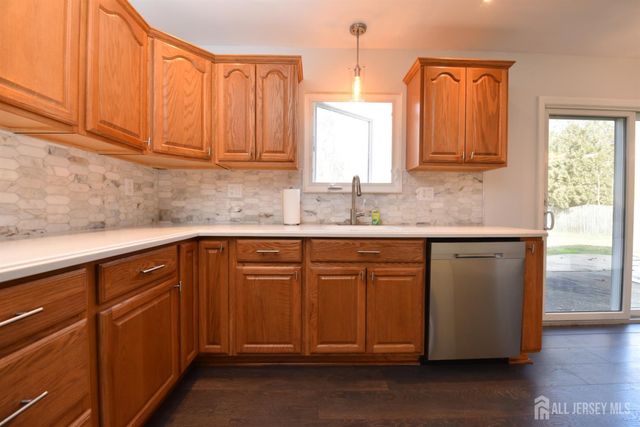 16 Old Bridge Plaza, Old Bridge, NJ 08857