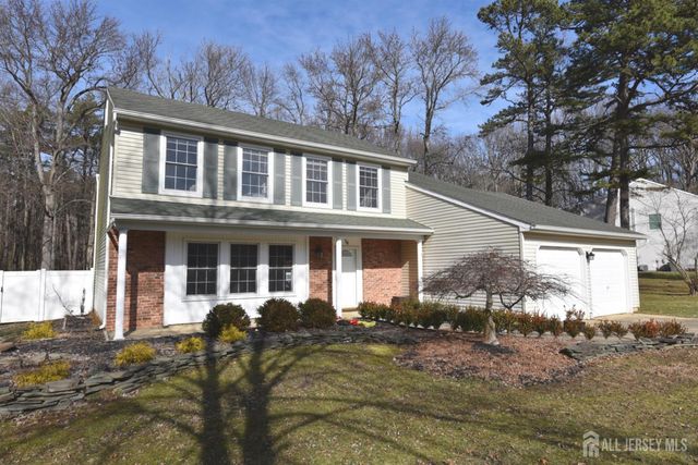 16 Old Bridge Plaza, Old Bridge, NJ 08857