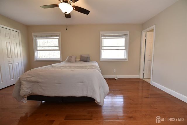16 Old Bridge Plaza, Old Bridge, NJ 08857