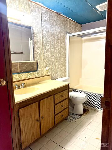 41671 Mountain View Lane, Concrete, WA 98237