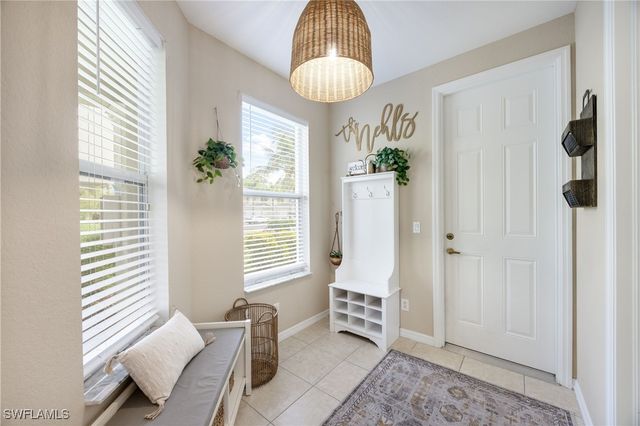 1320 Mariposa CIR 104, Naples, FL 34105