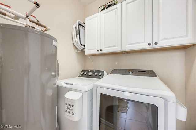 1320 Mariposa CIR 104, Naples, FL 34105