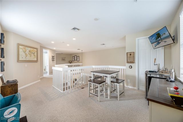 1320 Mariposa CIR 104, Naples, FL 34105