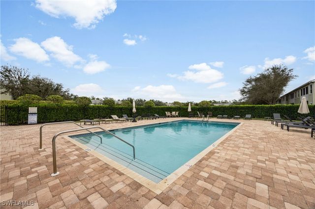 1320 Mariposa CIR 104, Naples, FL 34105