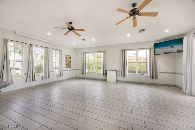 1320 Mariposa CIR 104, Naples, FL 34105