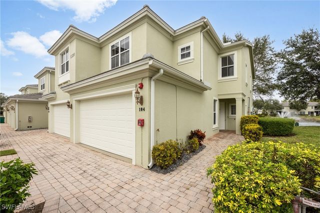 1320 Mariposa CIR 104, Naples, FL 34105