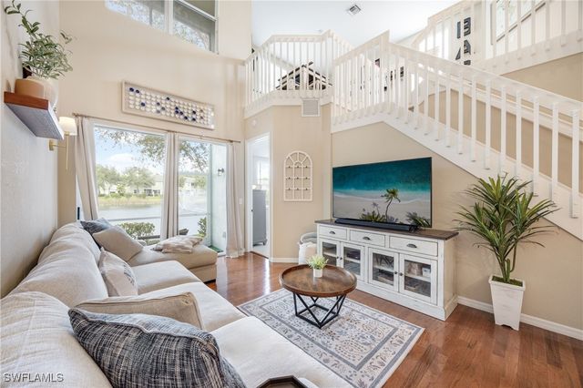 1320 Mariposa CIR 104, Naples, FL 34105