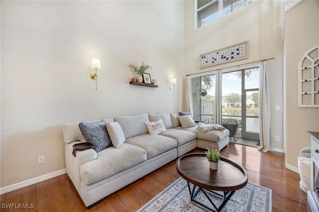 1320 Mariposa CIR 104, Naples, FL 34105