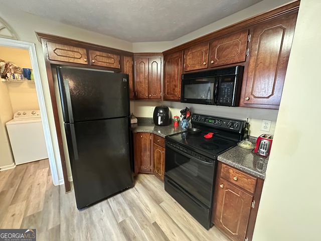 350 Chestnut Drive, Covington, GA 30016