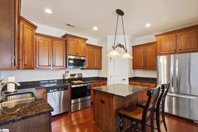 116 Bur Oak Drive, Taylors, SC 29687