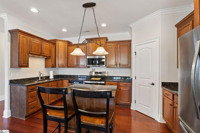 116 Bur Oak Drive, Taylors, SC 29687