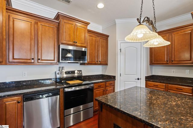 116 Bur Oak Drive, Taylors, SC 29687