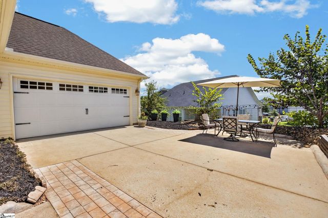 116 Bur Oak Drive, Taylors, SC 29687