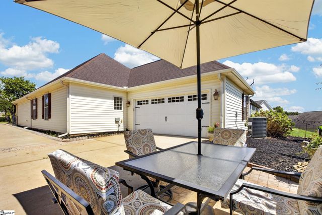 116 Bur Oak Drive, Taylors, SC 29687