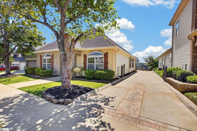 116 Bur Oak Drive, Taylors, SC 29687