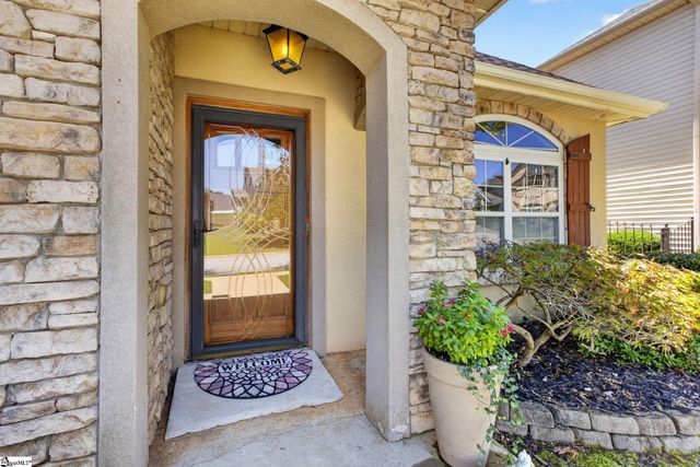 116 Bur Oak Drive, Taylors, SC 29687